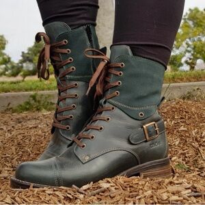 Taos Footwear Crave Dark Teal Lace-Up Combat Boots with Brown Laces